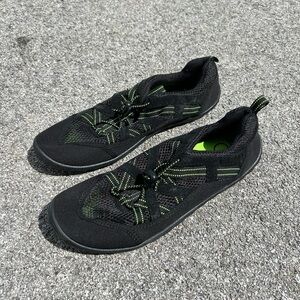 Op M 9-10 men’s water shoes black green classic
